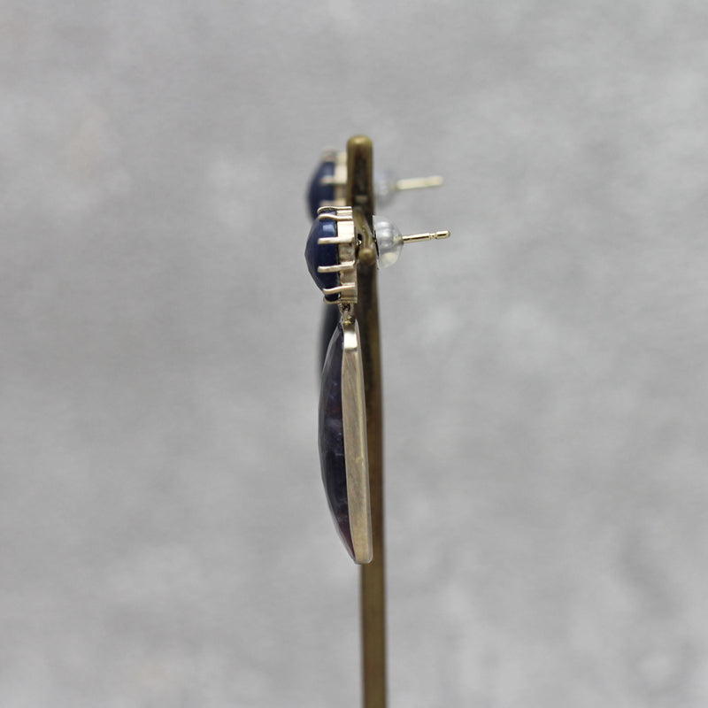 ブルーサファイア × スモーキーピンクサファイア　ピアス