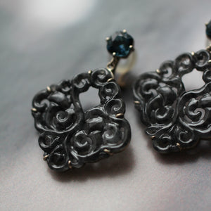 黒翡翠 × ロンドンブルートパーズ ピアス