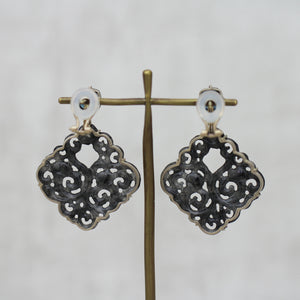 黒翡翠 × ロンドンブルートパーズ ピアス