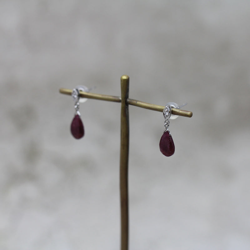 ルビー ピアス