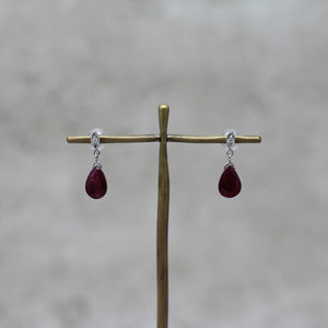 ルビー ピアス