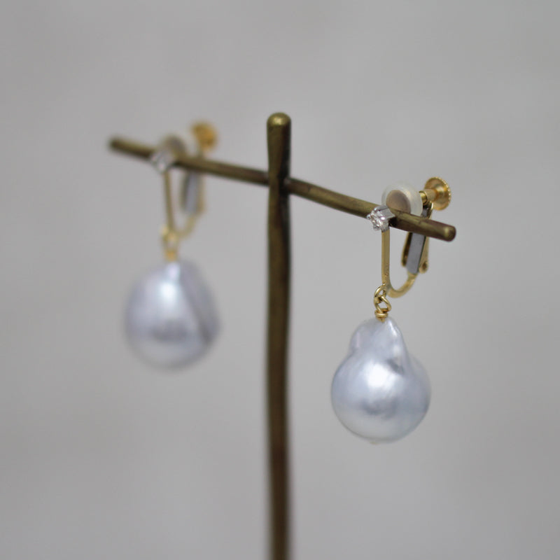 白蝶バロックパール イヤリング