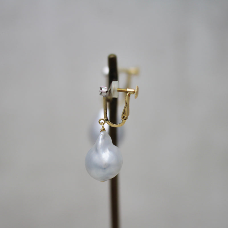 白蝶バロックパール イヤリング