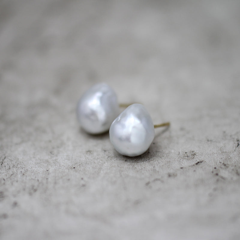 11mm 白蝶バロックパール ピアス