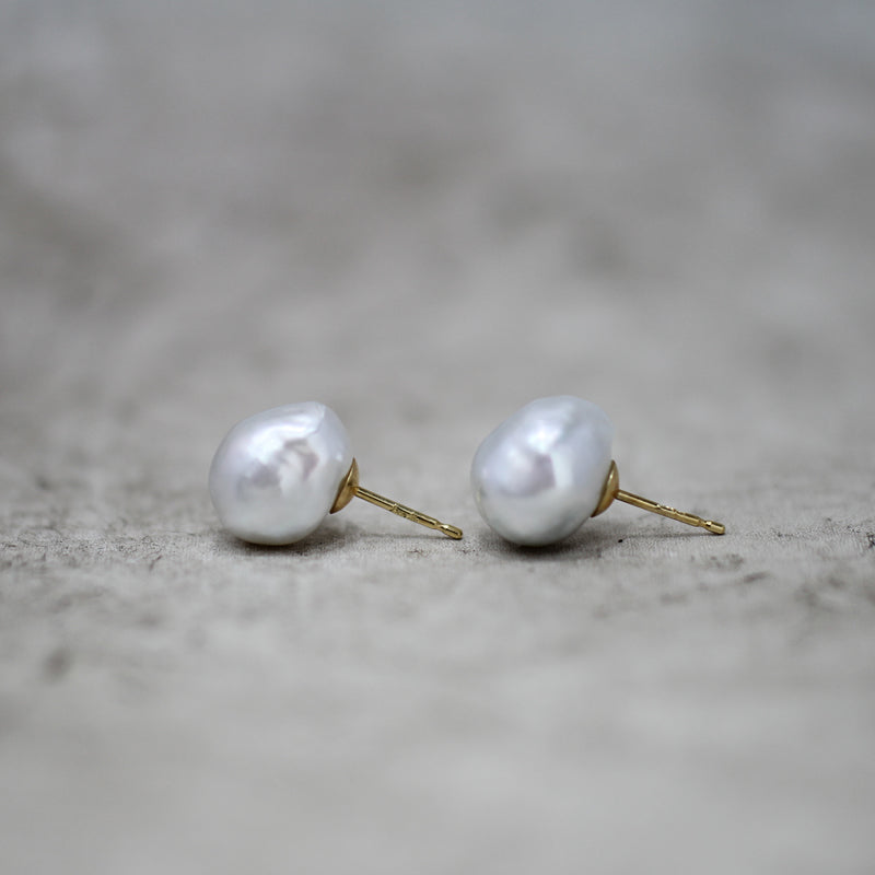 11mm 白蝶バロックパール ピアス