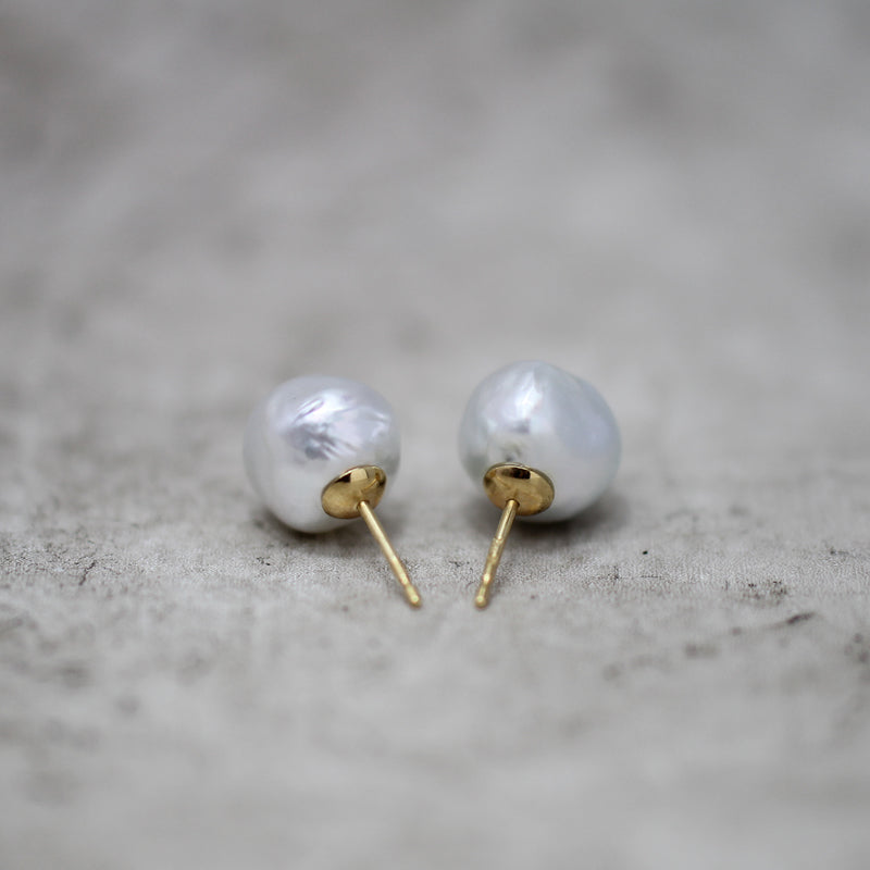11mm 白蝶バロックパール ピアス