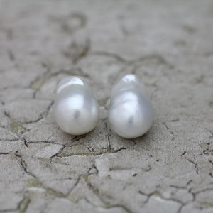 12mm 白蝶バロックパール ピアス