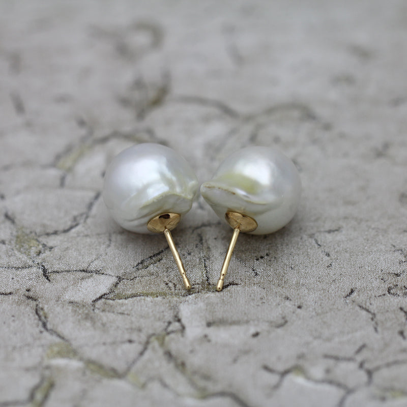 13mm 白蝶バロックパール ピアス