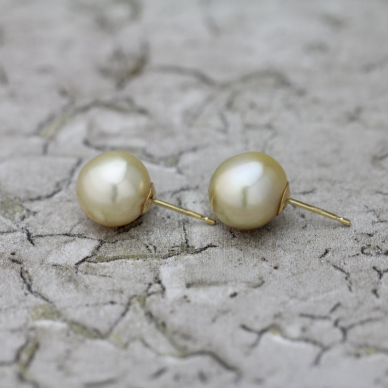 11mm 白蝶バロックパール ピアス
