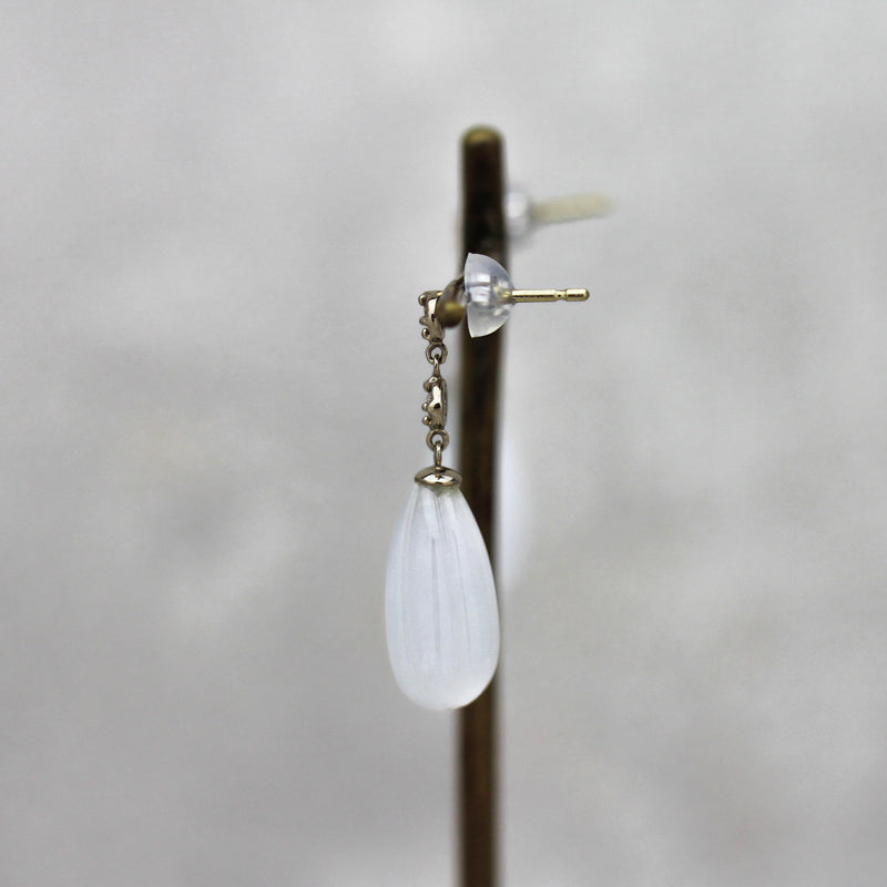 白翡翠×ダイヤモンド ピアス