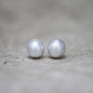 11mm 白蝶バロックパール ピアス