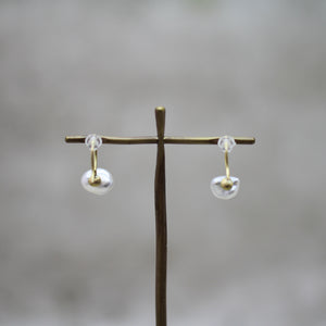 7mm 白蝶ケシパール フックピアス