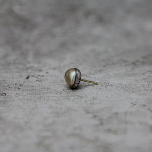 白蝶ケシパール 9mm シングルピアス