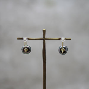 8mm 黒蝶ケシパール フックピアス