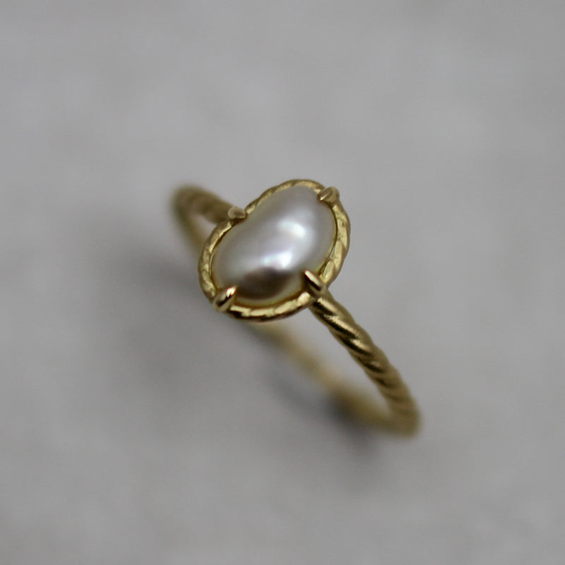 白蝶ケシパール リング