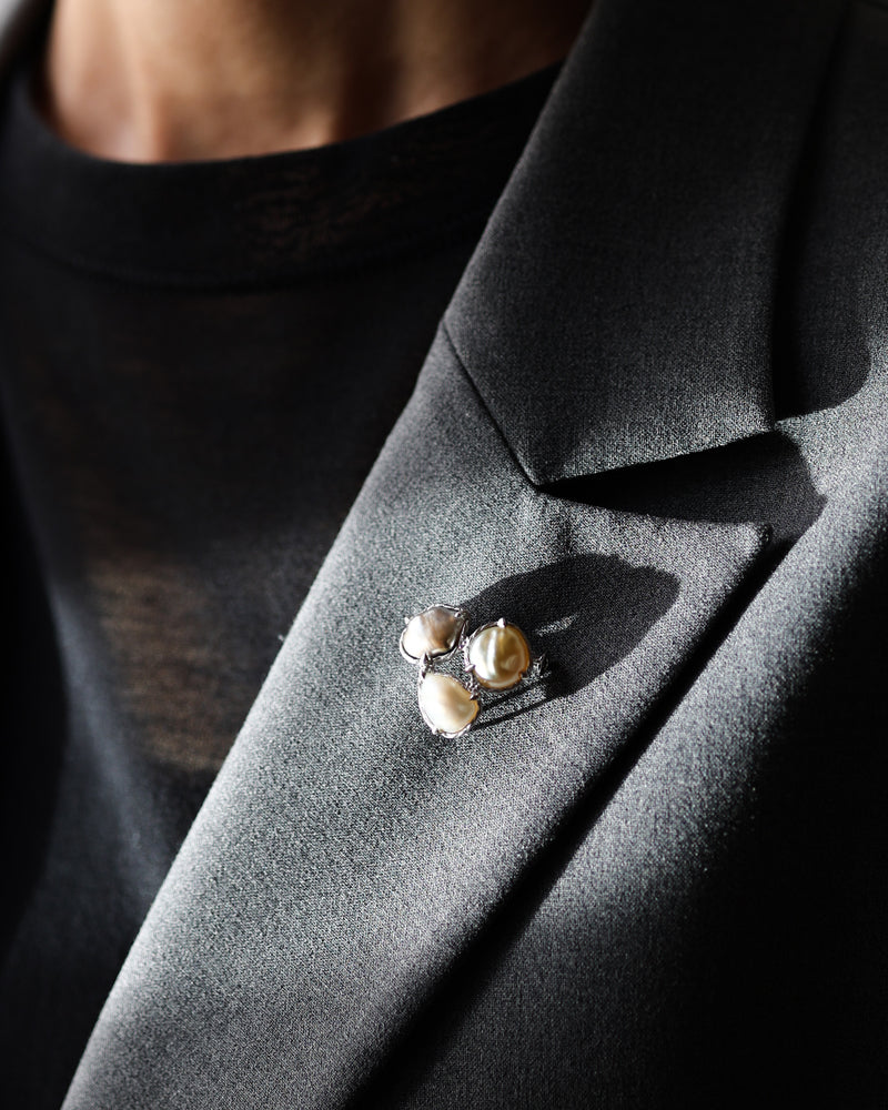 白蝶・黒蝶ケシパール ブローチ