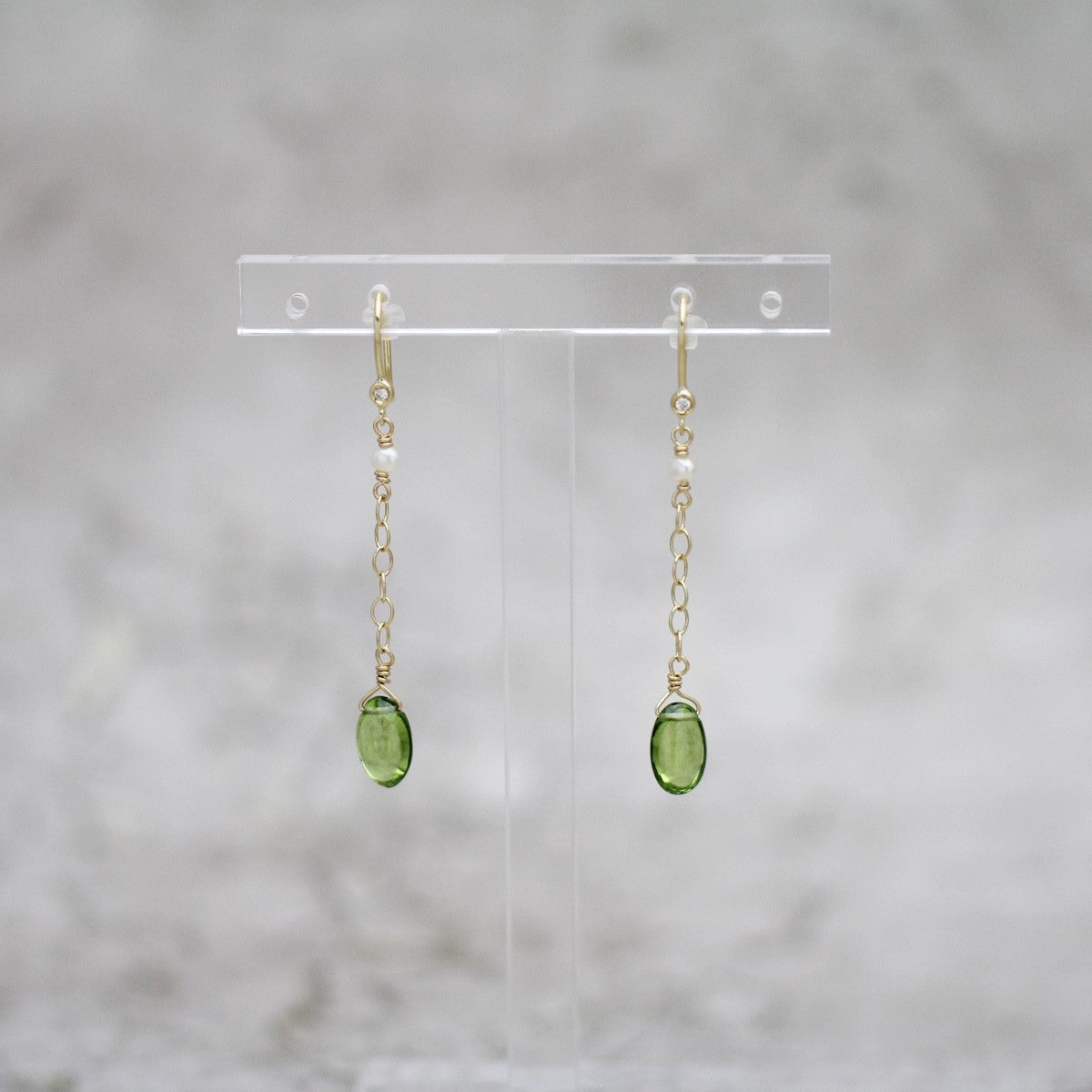 ペリドット ピアス