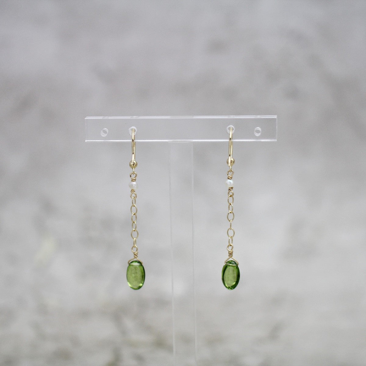 ペリドット ピアス